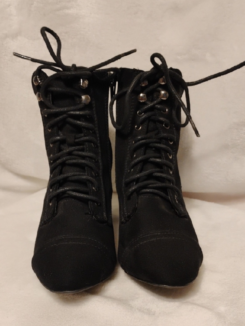 Madden Girl Women's Black Lace-Up Ankle Boots  Size 6